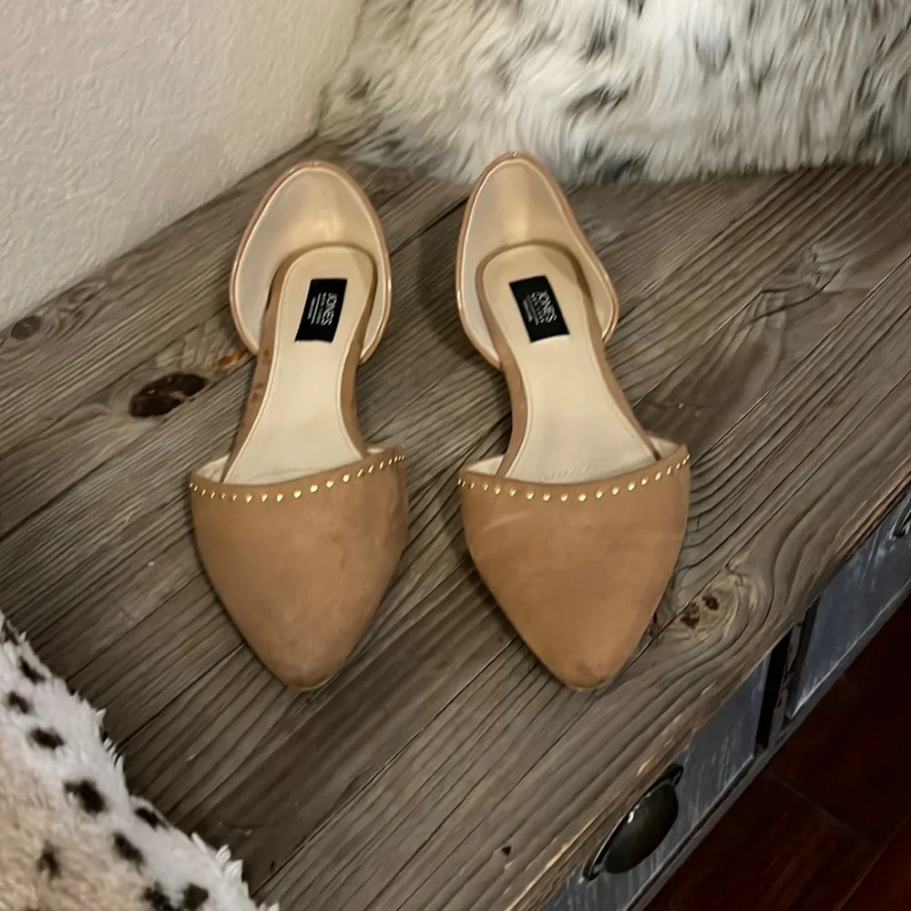 Jones New York Signature Seneca Faux Suede Patent Leather Studded Pointy Flats 7